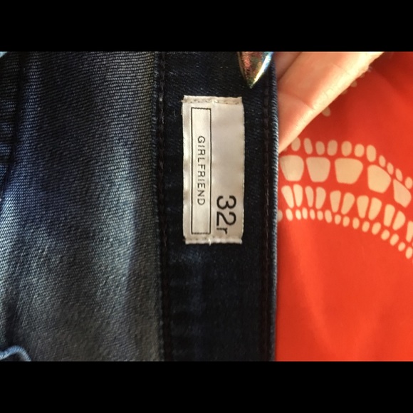 EUC Gap 1969 girlfriend jean 32R - Picture 2 of 5